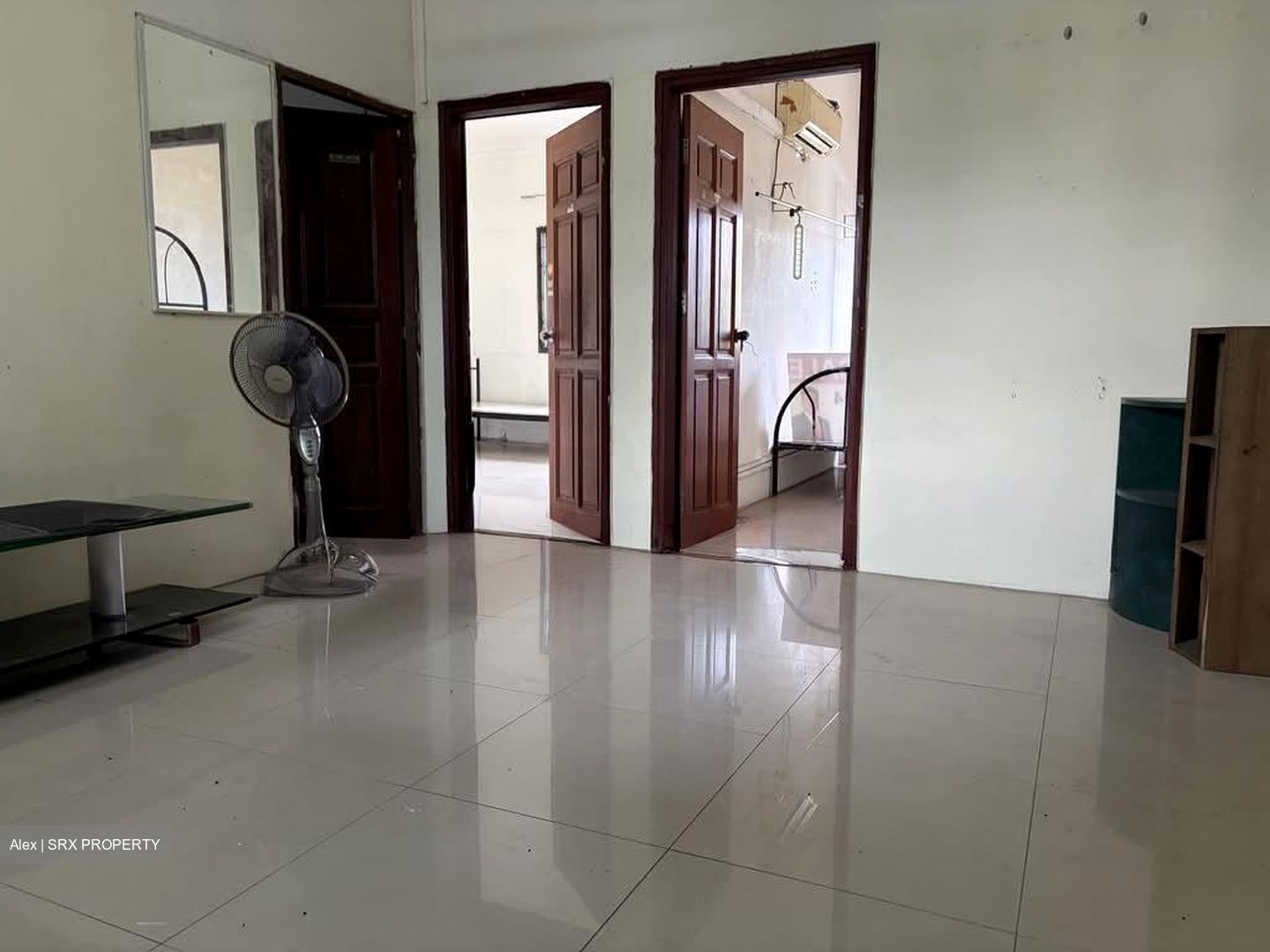 Changi Road (D14), Shop House #594923571